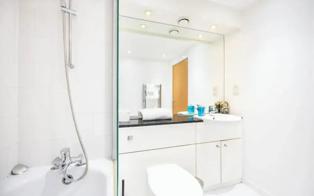 Hide Out Two Bed Apartment at ExCeL
