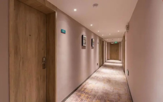 Vyluk J Hotel Jinan West Railway Station