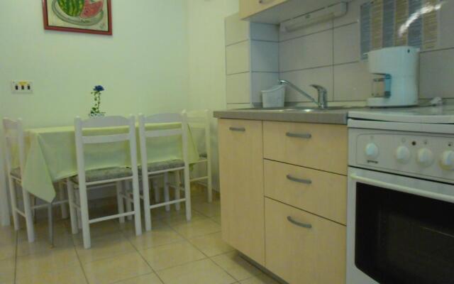 Apartments Varos