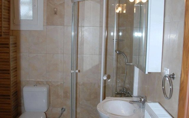 Kyknos De Luxe Hotel