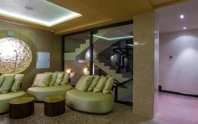 Villa Adriano