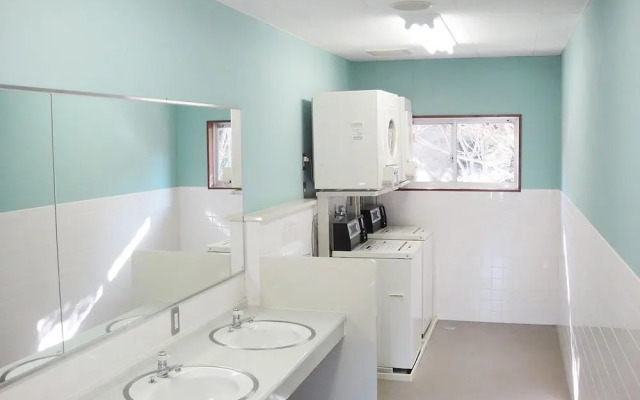 Riverside Hostel B&B – Hostel