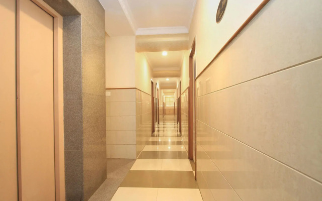 OYO 9633 Hotel Srinidhi Residency