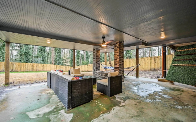 Stylish Atlanta Retreat < 7 Mi to Midtown!