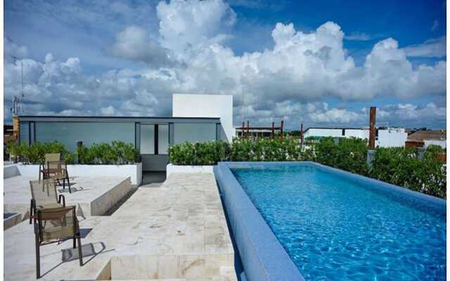 Infinito 21 PH & Jacuzzi by Tripintravel