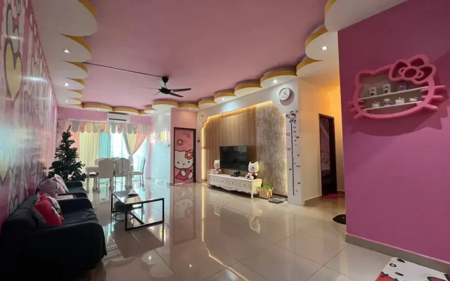 Hello Kitty Signature Suite