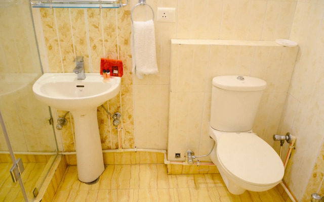 Hotel Kapoor Inn by OYO Rooms