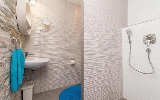 Amazing Home in Sukosan With 3 Bedrooms, Private Swimming Pool and Outdoor Swimming Pool