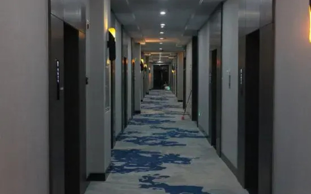 Free guest loft hotel (Enshi Jingui boulevard cultural center branch)