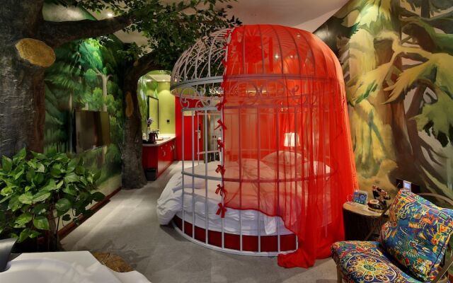 Yunxi Art Theme Hotel