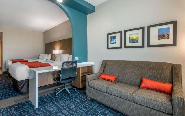 Comfort Suites Fort Lauderdale Airport & Cruise Port