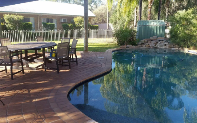 Mulga Country Motor Inn