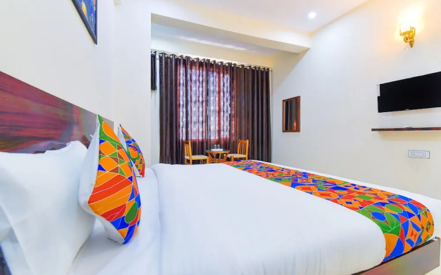 Fabhotel V Five