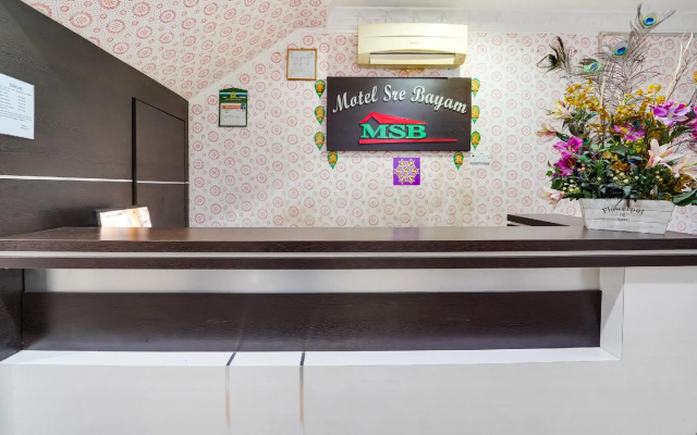 Oyo 44058 Motel Sre Bayam