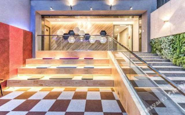 Zhouting Hotel(Hefei Huaihe Road Pedestrian Street Store)