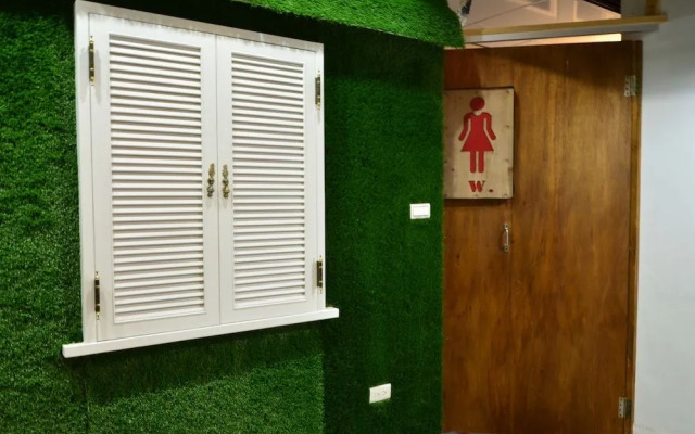 Hostel of Rising SUN
