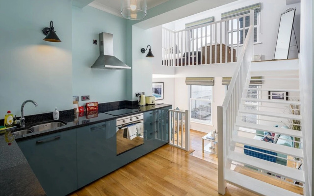 Spacious Duplex Near West Hampstead & Tube