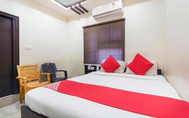 OYO Flagship 70678 Sri Harsha Residency