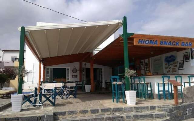 Hiona Apartments