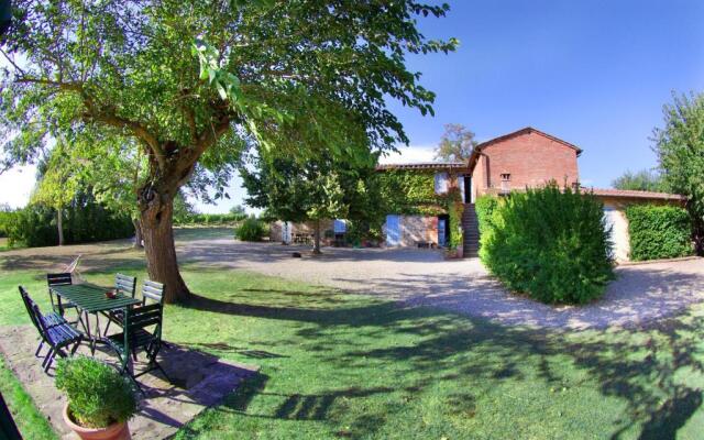 Agriturismo Fattoria Santa Vittoria