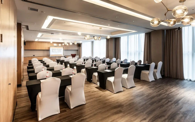 Pentahotel Chengdu Convention Centre