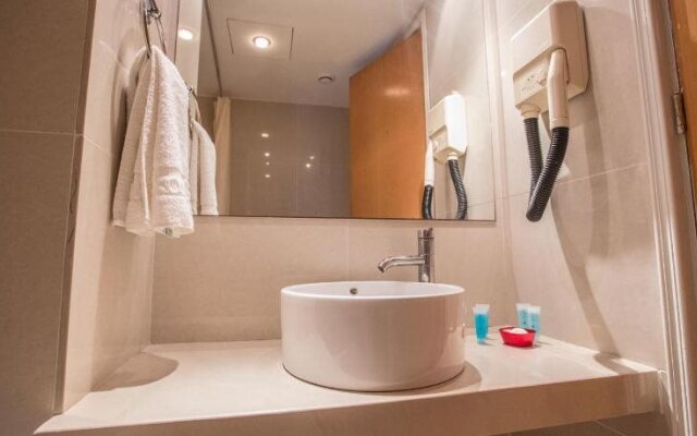 Tsokkos Gardens Hotel & Hotel Apartments