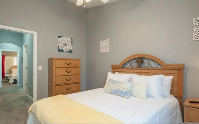 Spacious 4 bed 3 Bath Pool Home