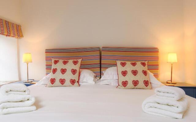 White Hart House, BURFORD