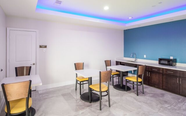 Scottish Inn & Suites Houston Willowbrook