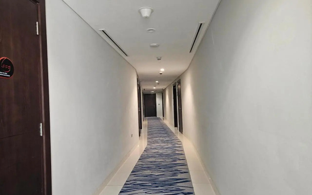 Vacay lettings Upgraded studio at Damac tower JVC