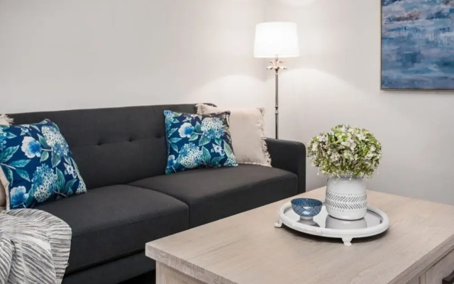2-bed Near Brisbane CBD With Pool, Sauna & BBQ