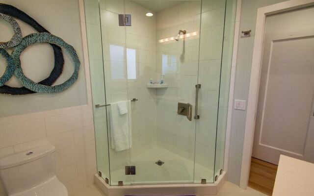 Sunset Beach 2 Bedrooms 2 Bathrooms Home