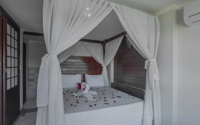 Luxo e Praia Exclusiva para Casal