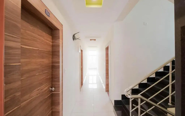 Navya Grand Lodge by OYO Rooms