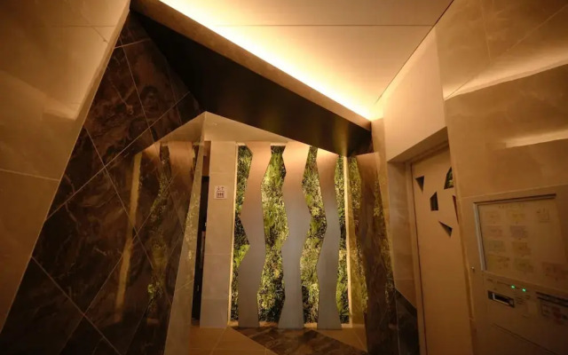 MODELLO Sangenjaya by Tranova