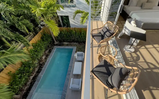 The Modernista 2 - Large Townhome With Pool
