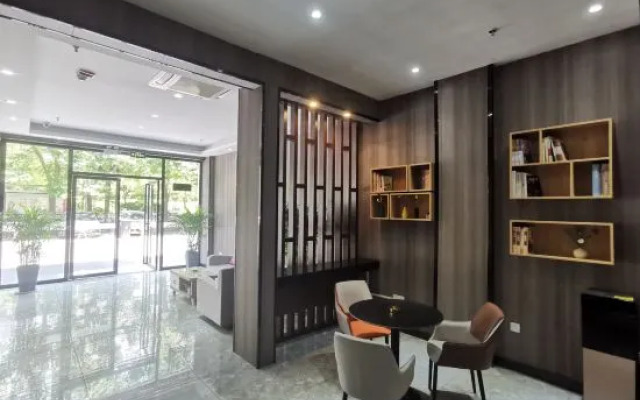 Meitu Light House Hotel