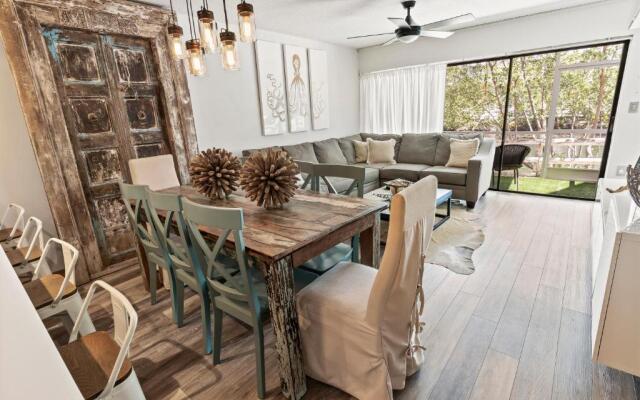 C-VOTED REMODELED UNIT! KAYAKs, MARINA,