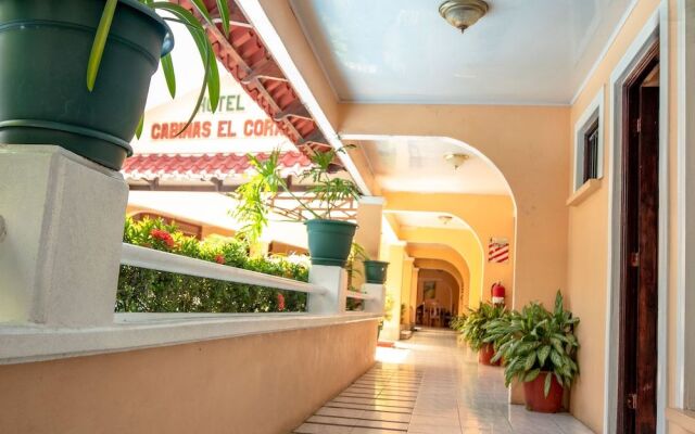 Hotel y Cabinas El Coral