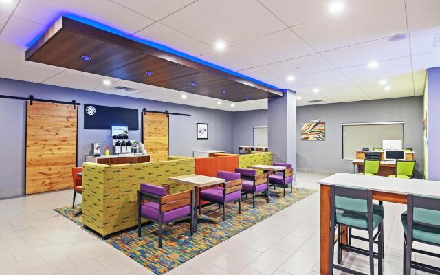 Holiday Inn Express & Suites Perryton by IHG