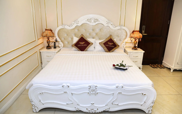 Tuyet Son Hotel