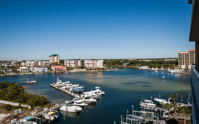 Harbor Landing 203b