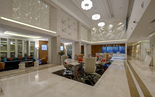 Royal Continental Hotel, фото 2