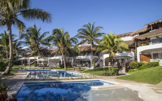 Las Villas Akumal  2B-11 by SkyRun