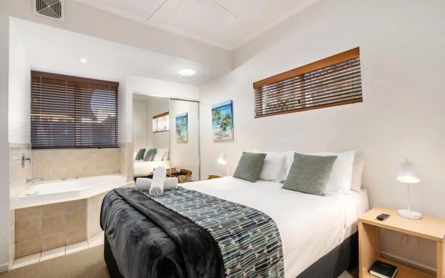 Rolling Surf Resort