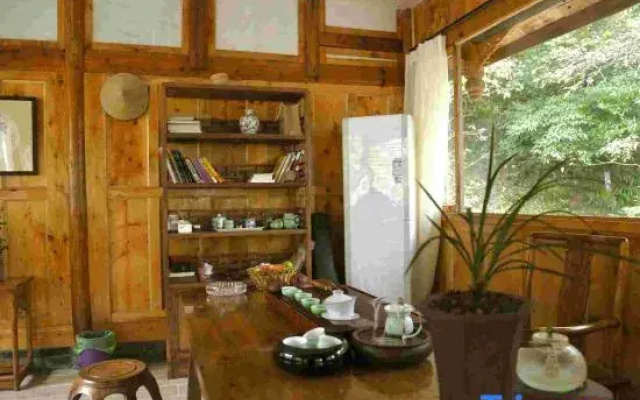 Luojia Wine Resort Homestay (Qingcheng Qianshan Branch)