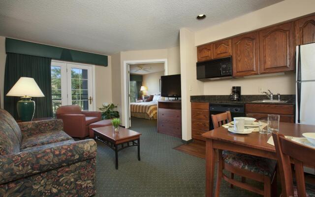 Homewood Suites by Hilton Kansas City-Airport