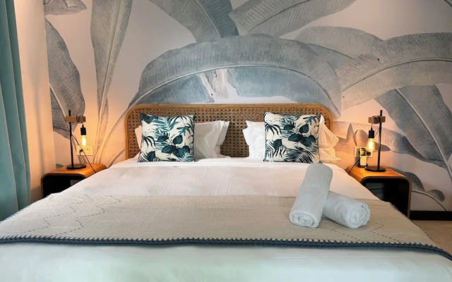 Blue Ocean Suites & Apartments