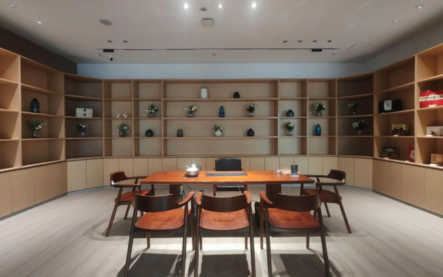 Huangdu Hotel