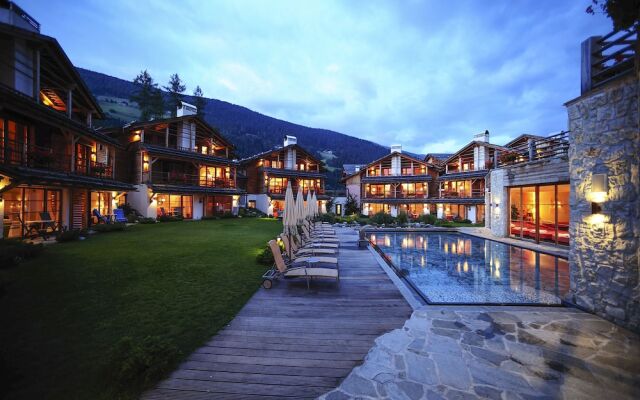 Post Alpina - Family Mountain Chalets